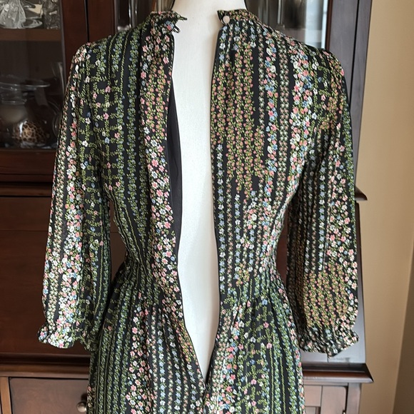 Forever 21 Floral Green Dress S - Picture 9 of 12